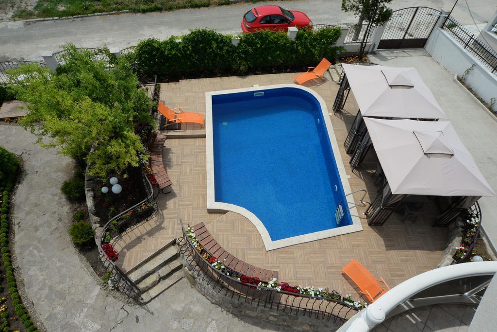 Къща за Гости Алла Hotel Бяла Стая снимка